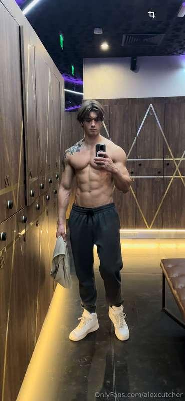 Gym’s done, body’s fired up 🔥