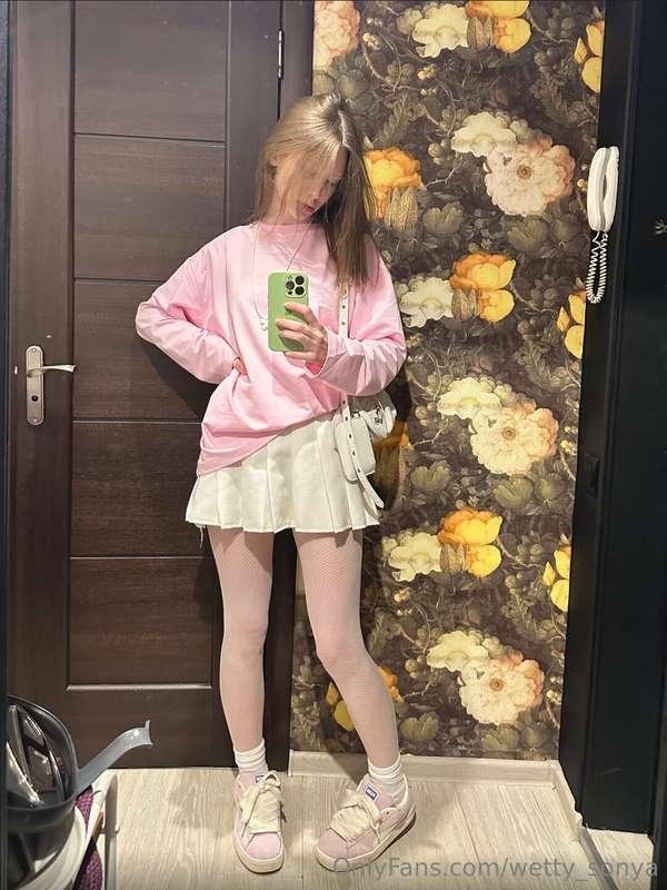 Hey sweetie ❤️✨ I’m Jessie @angel.jessiee, and despite all t..
