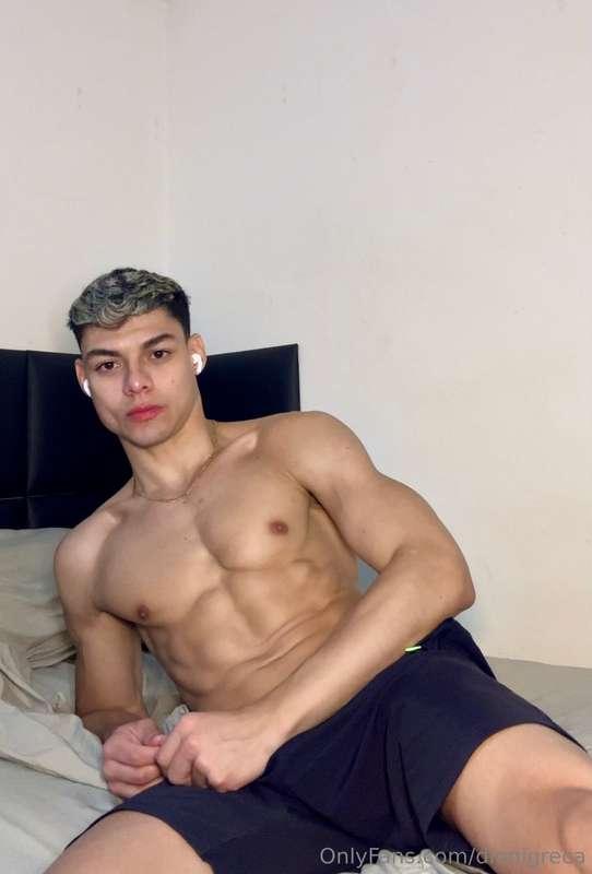 Hi! Will you give me a like? ❤️🫣