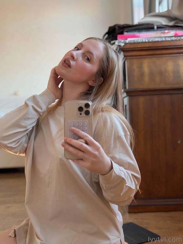 I'm in a playful mood today... 😏 Want to know what I'm weari..