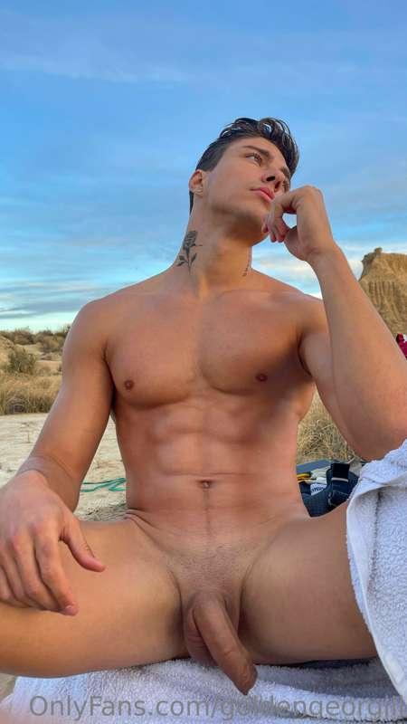 Waiting for you, baby! 😘😜