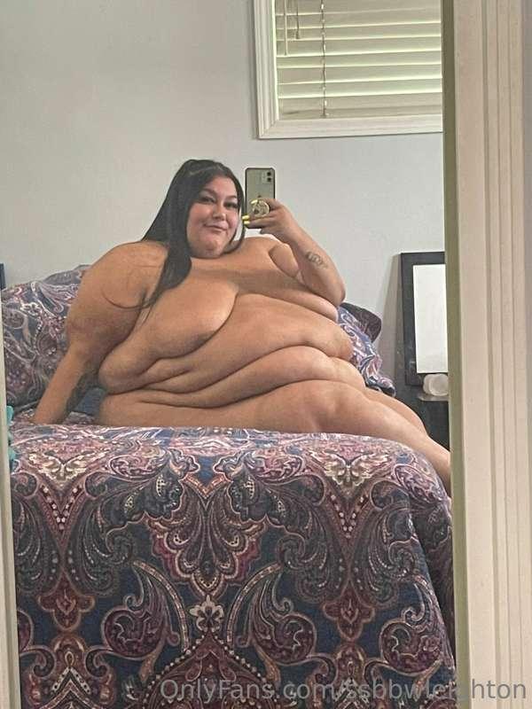 ssbbwleighton image #2