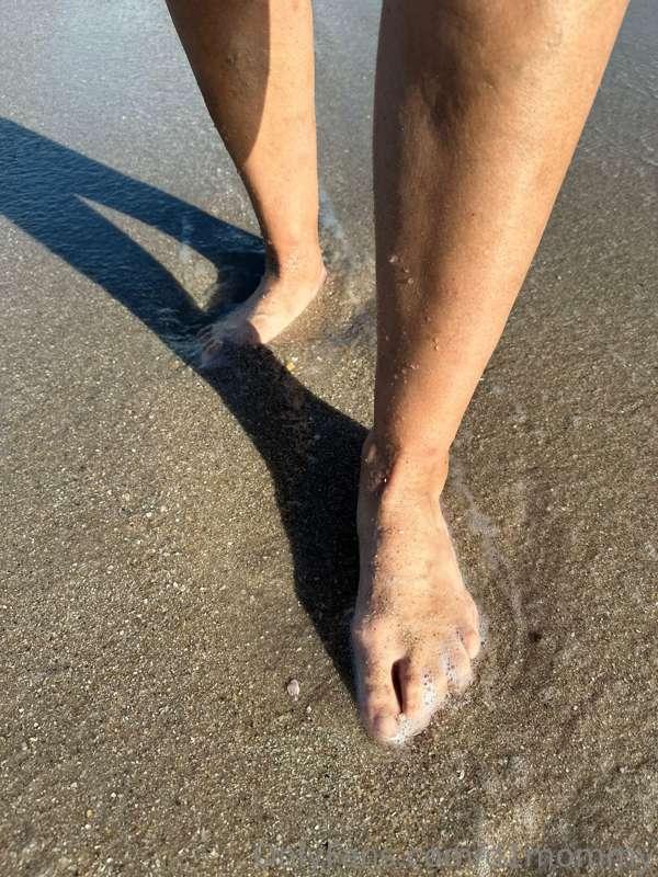 BIG mama loves sandy toes🤭❤️❤️