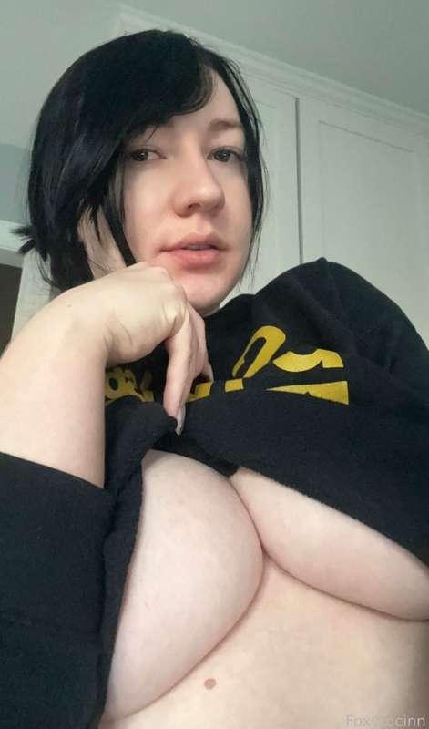 foxytocinn image #0