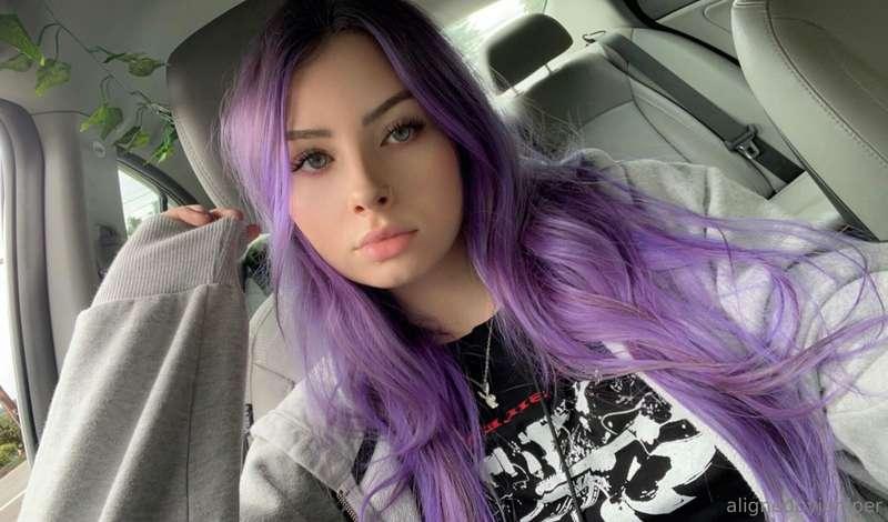 Having a good Sunday? 💜 I hope you all are able to get some ..