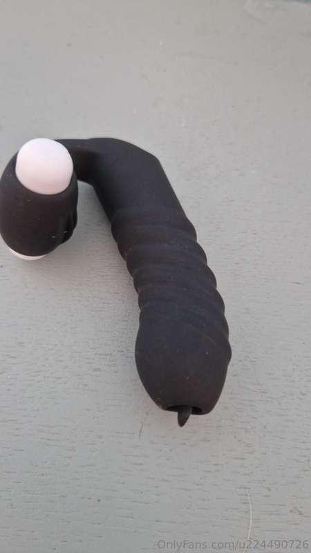 I'm wanting to finger myself so badly this morning with my f..