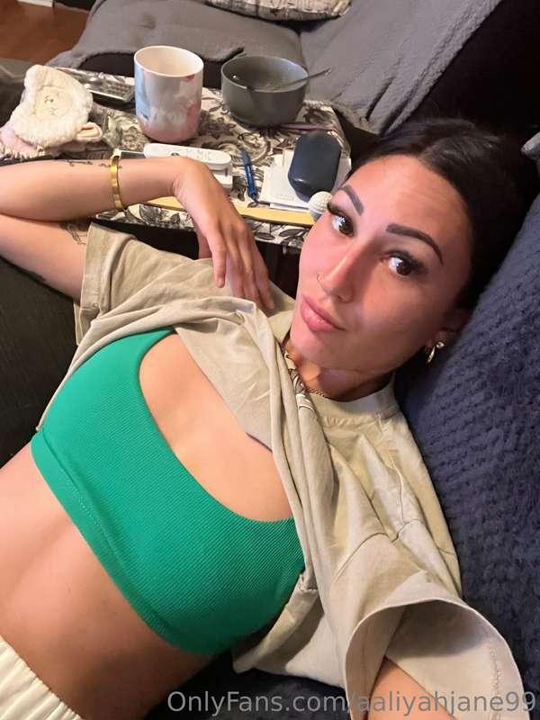 Me right now do you want to see my pierced titties?  I’m wai..