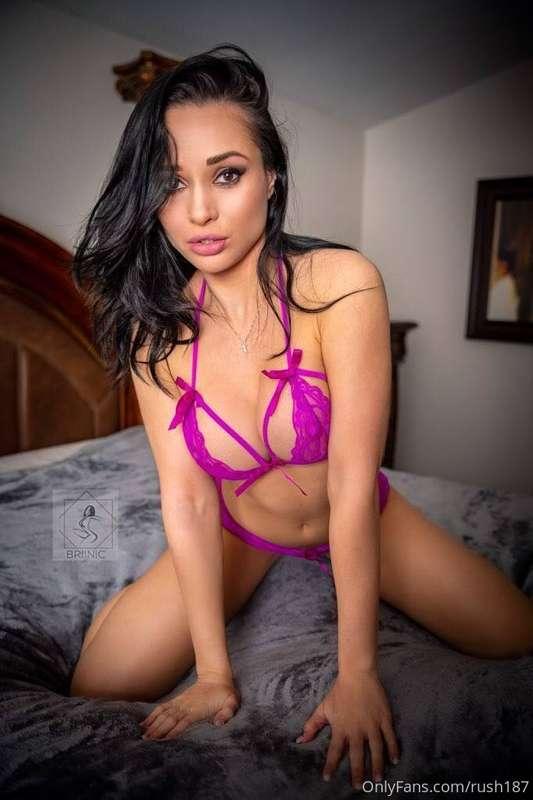 Cum here and let's play 😻 🐶