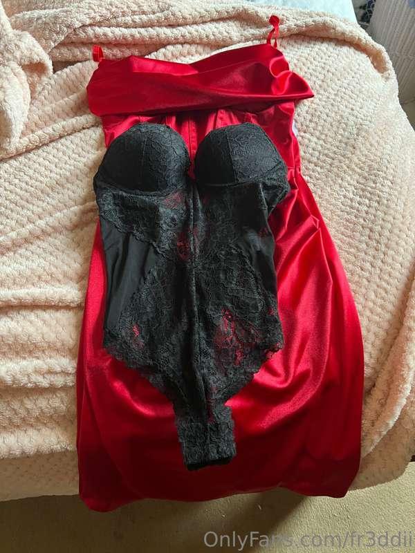 My outfit for tonight what should I do in it ? Xx