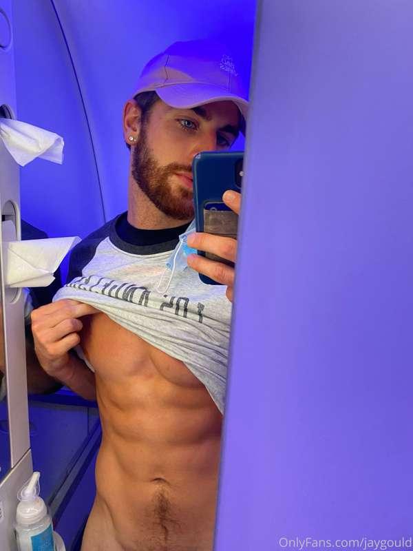 AIRPLANE ACTIVITES ✈️ what activities do you do to make time..