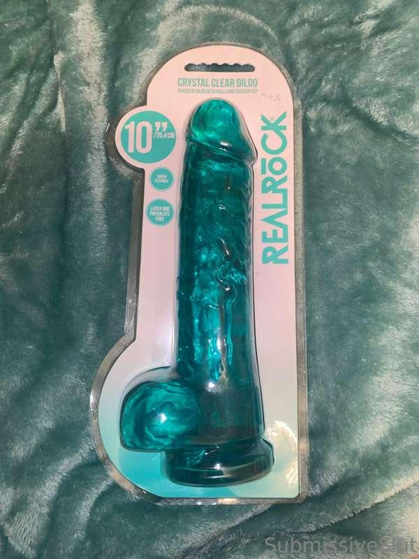 Look what I got today! Gosh this thing is bigger then my hea..