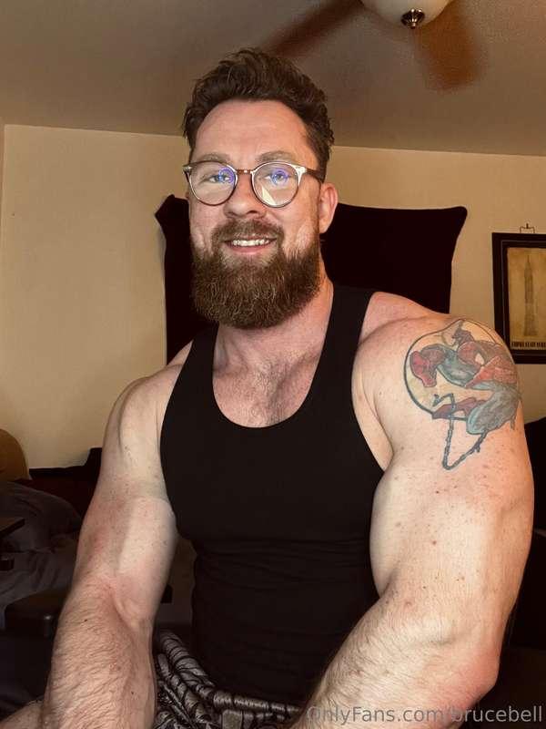 Going LIVE at 8pm MST 😏 cum join me and let’s have some fun ..