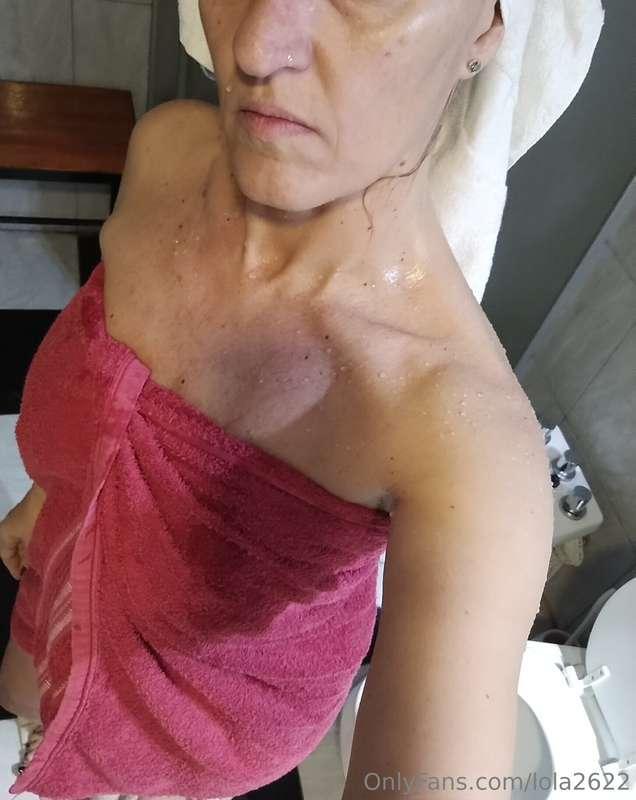 Please dry me off 🔥🔥