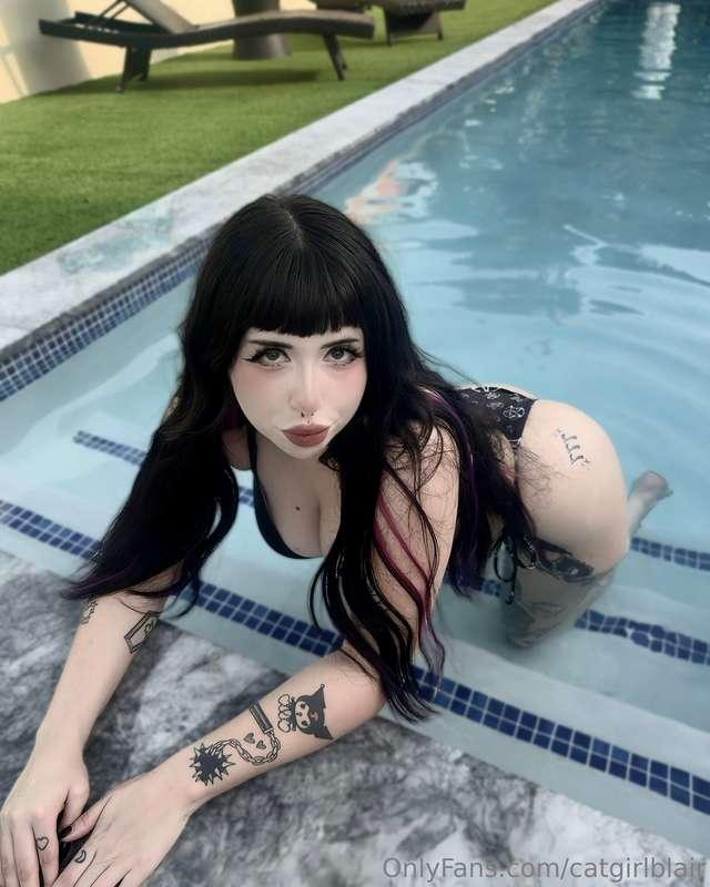 would you go swimming with me? 🖤