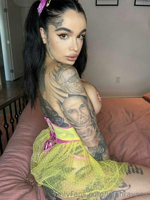 MY PUSSY OR ASSHOLE?Which one would you rather watch me play..