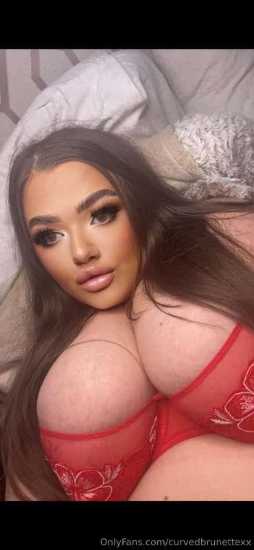 Do I suit red?❤️