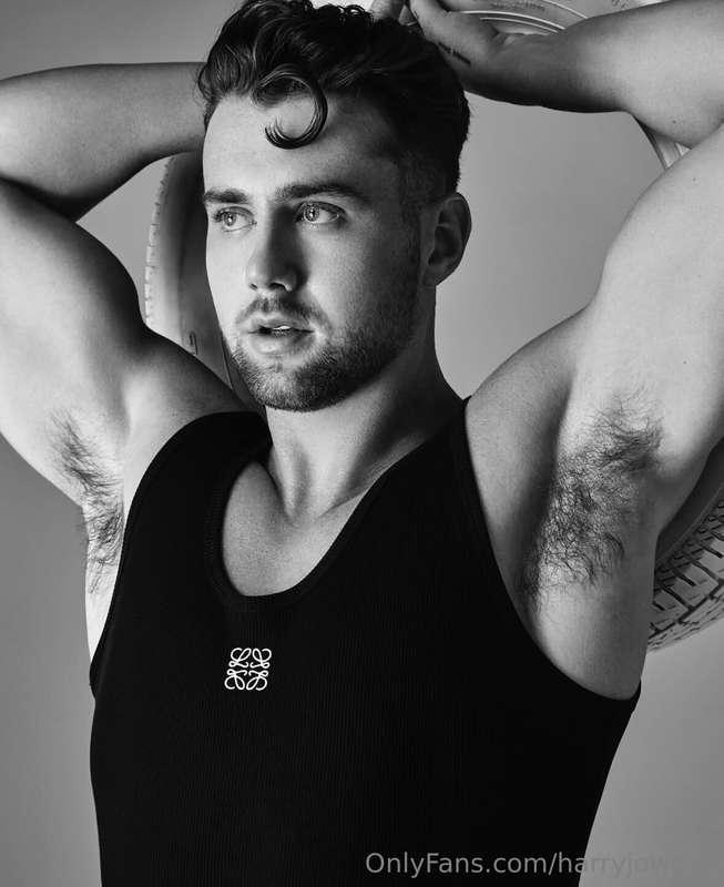 Be straight with me, does this look hot or silly 😅