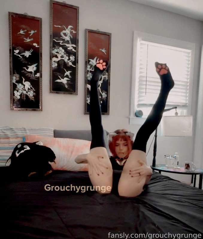 grouchygrunge image #5