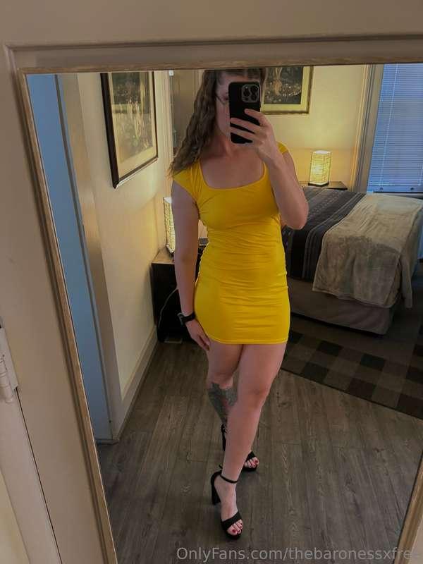 which dress would you wanna fuck me in? i’m going out tonigh..