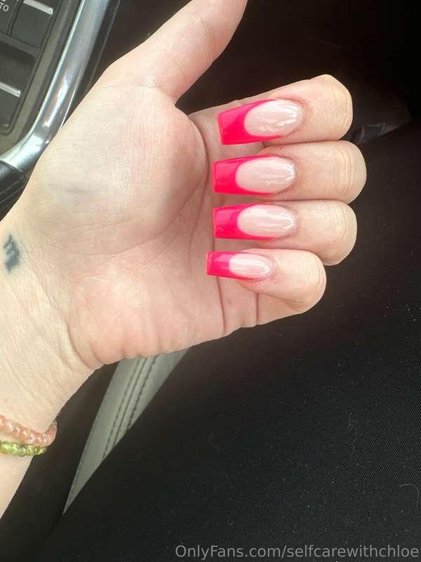 Just got my nails done! 💅 💖💕