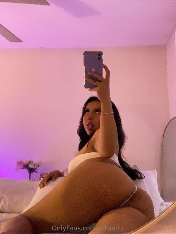 Slide for cute suprise 🎀🎧💞