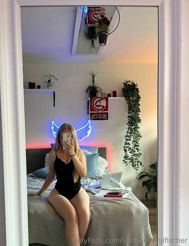 How do u think about this body?🤓

Sometimes I need a bit dis..