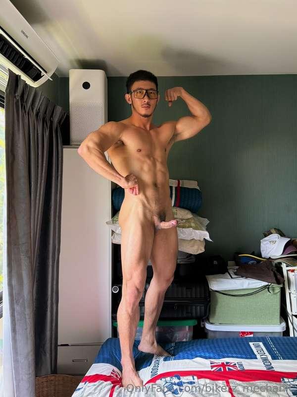 Body check 😎😎😎