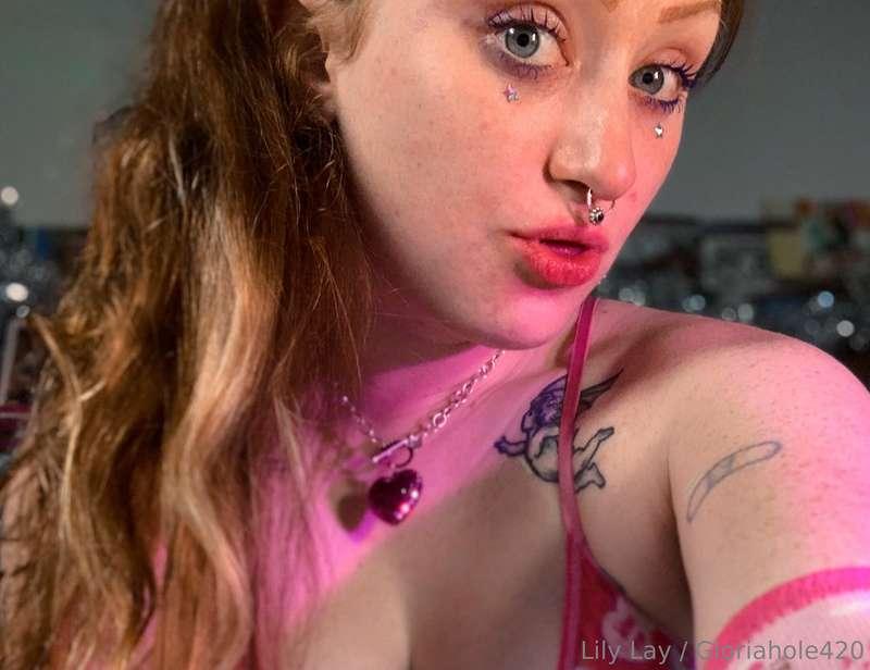 i’m so pretty 🎀 and so is my hairy pussy 💅 💕 