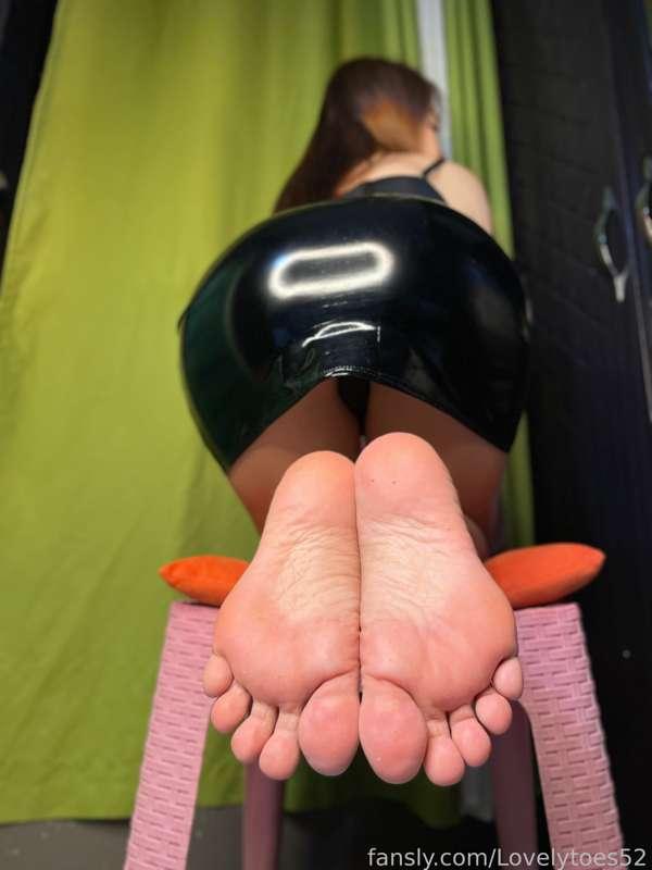 lovelytoes52 image #1