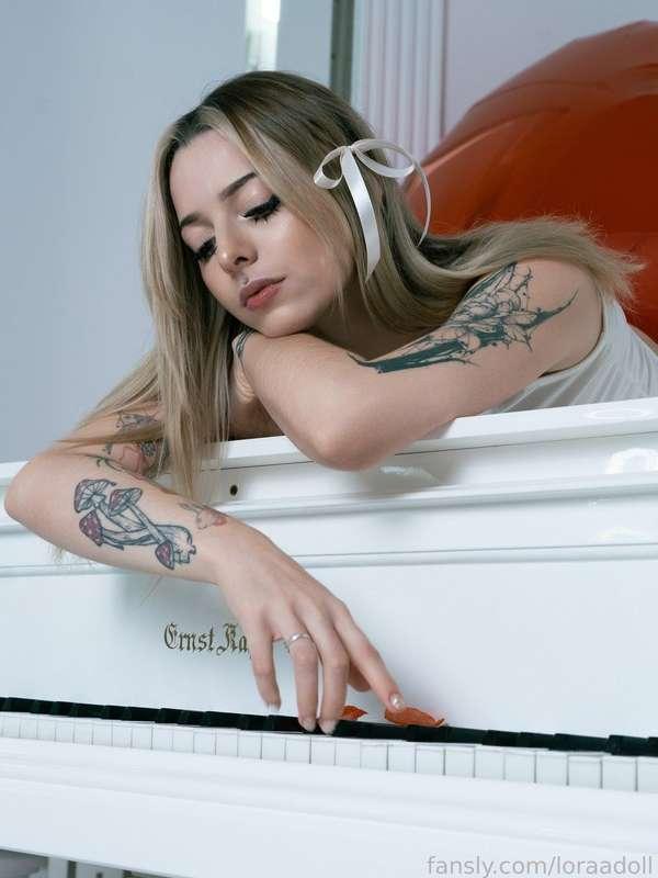loraadoll image #1