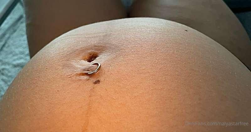 Watch my belly move 🤰 a custom video just for u🤩🤩🤩 open it n..