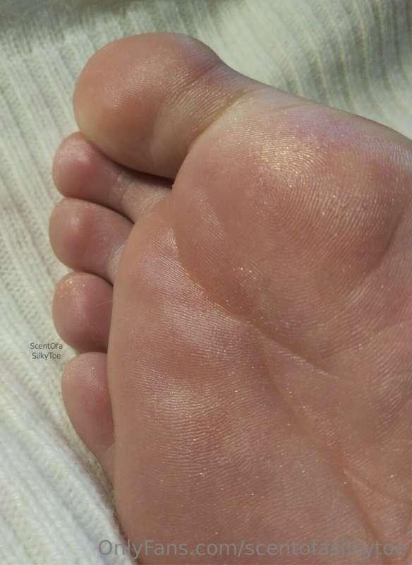 Feeling sparkly on this cold winter day ... Will you please ..