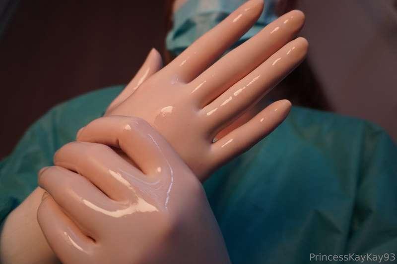 Shiny Saturday! I don't think my gloves have ever looked thi..