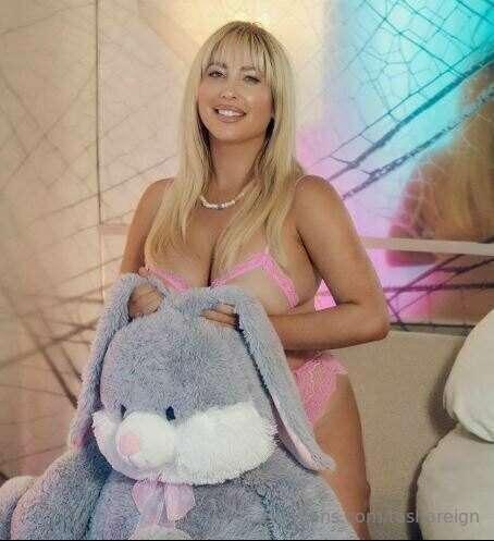 tashareign main image