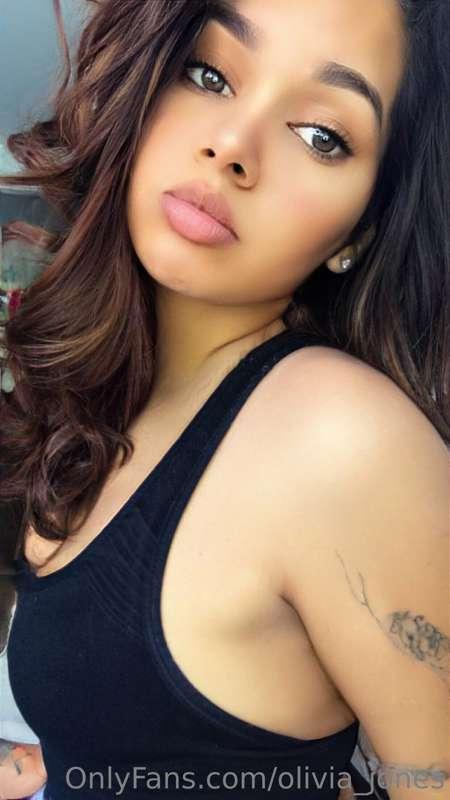 Do you like my pouting face? 💖 Do I look cute? what do you t..