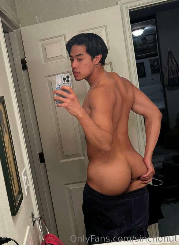 a fistful of ass 🤎