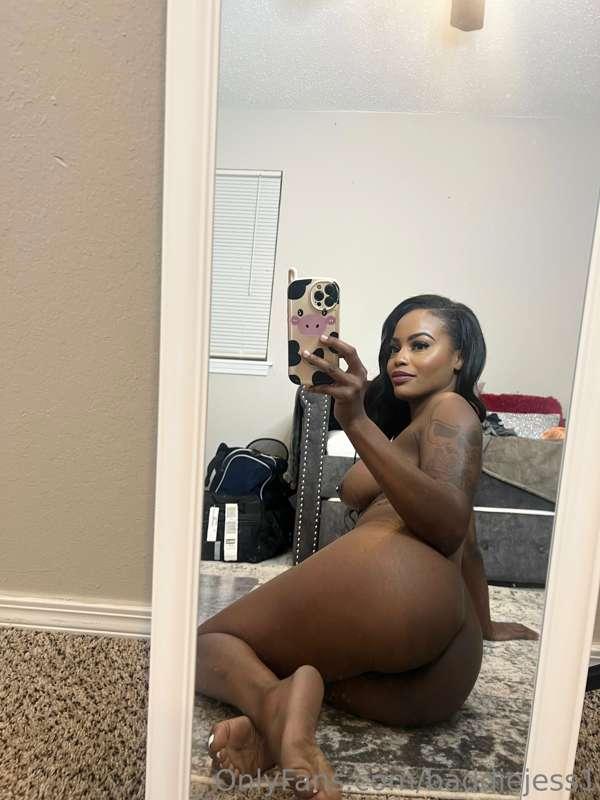 Like if you’d like me to put your cock there? 👅