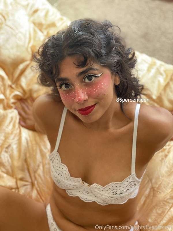 You got to agree with me these selfies are too cute 🥺❤️‍🔥
