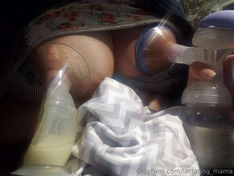 Getting that milk out in the car 😏🥛
