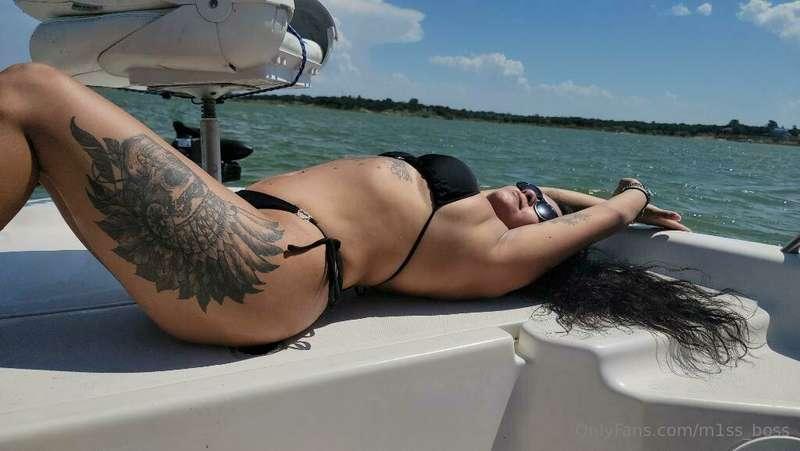 Nothing like relaxing on a private boat ☀️
Also if you’re no..