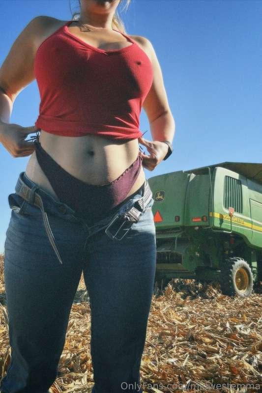 Been busy with harvest 🌽🌽🌽 