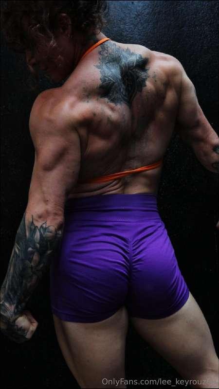 Training back and getting a MASSIVE pump!!