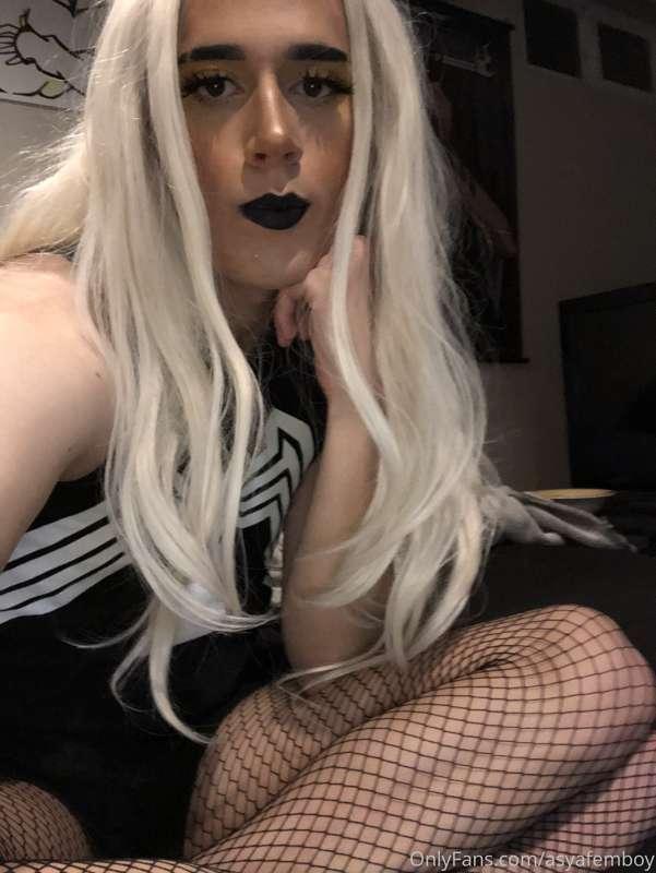 New wig who this