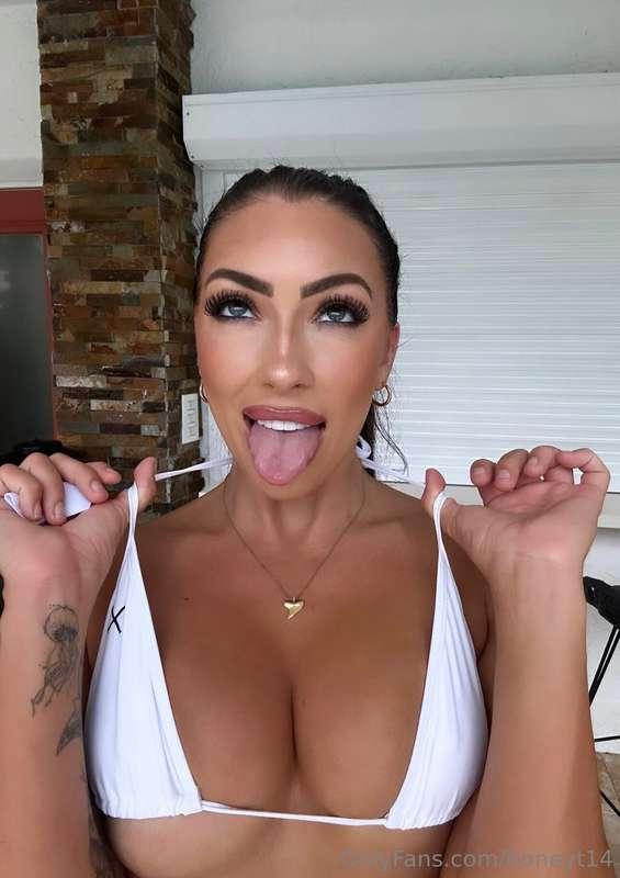 Wanna see me ***take a CUM SHOT*** 😈💦🤭