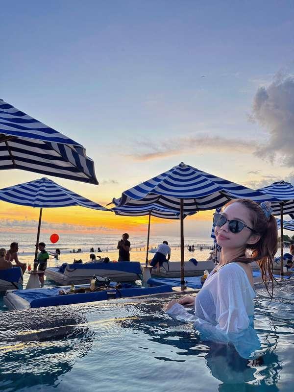 Bali's hot! 🥵