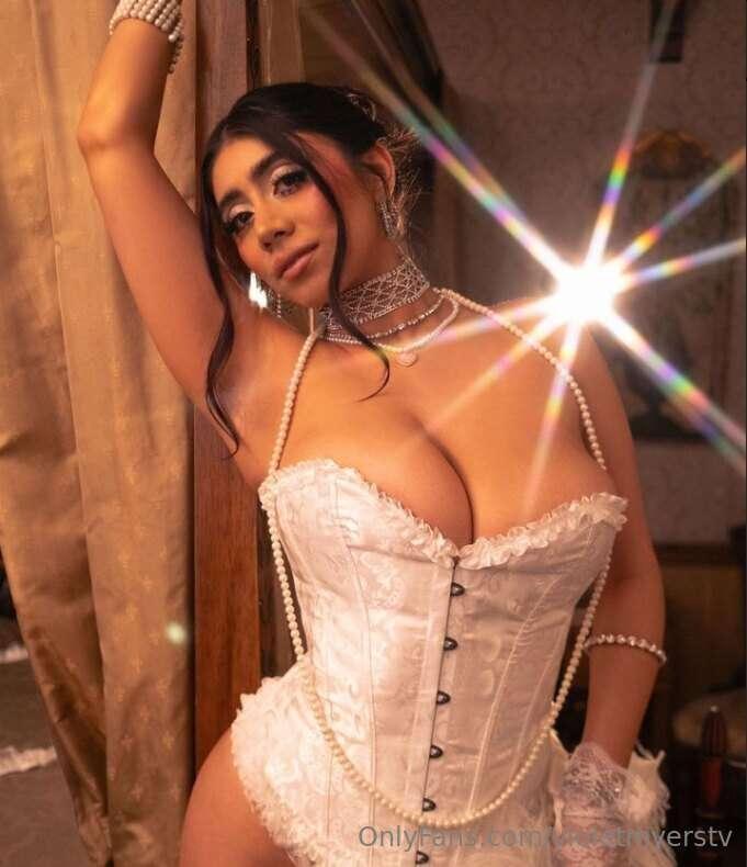 Shall we enjoy ourselves and dance the night away? 💃https://..