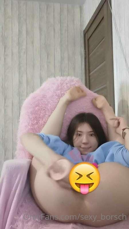 Hello, I posted a video of how I fuck myself in the ass and ..