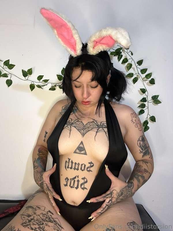 This sexy bunny shows you her soft belly and her big butt ju..