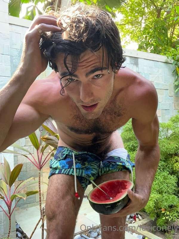 🍉👅