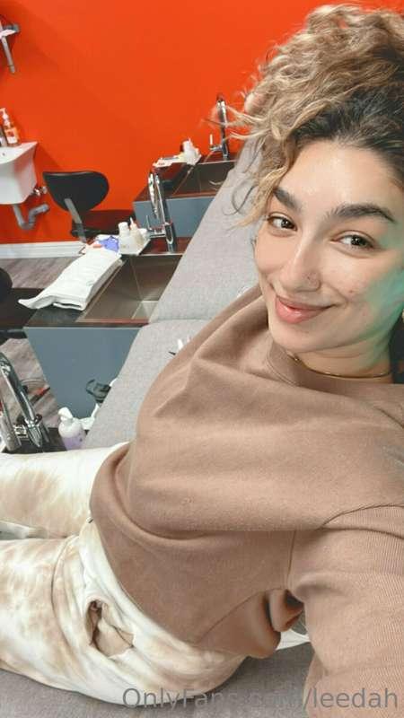 its my monthly pedicure time but this time i took my beautif..